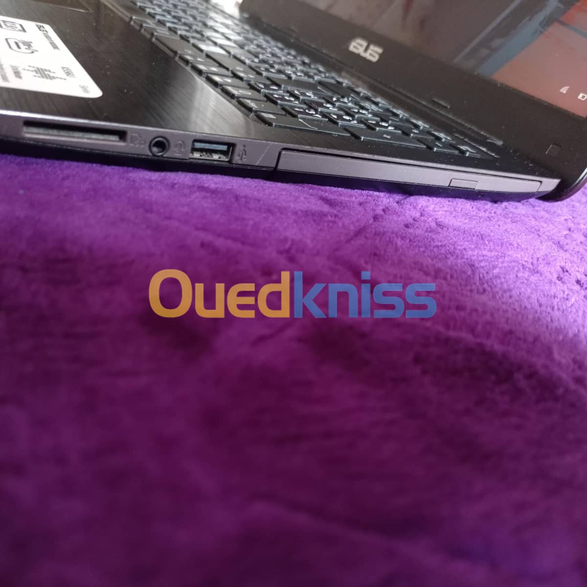 Laptop ASUS 3