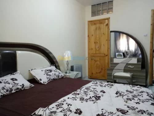 Location vacances Appartement Niveau de villa F2 Oran Oran