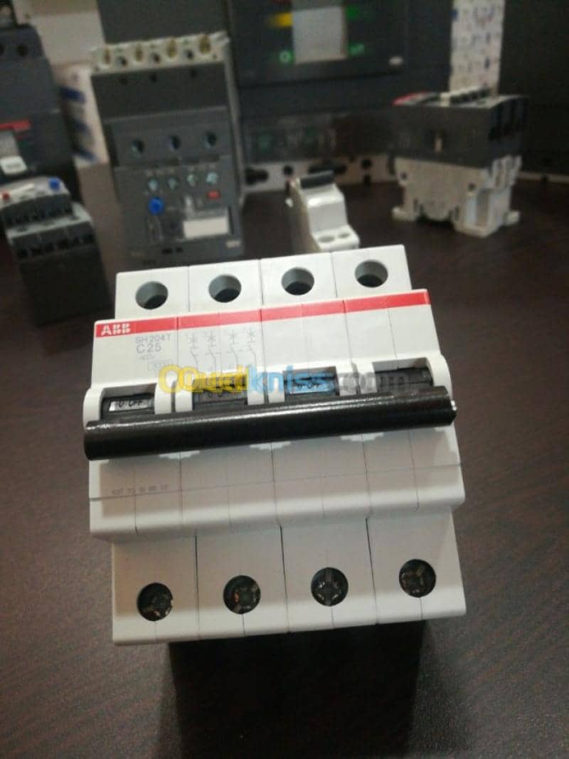 Produits d'électricité ABB 2