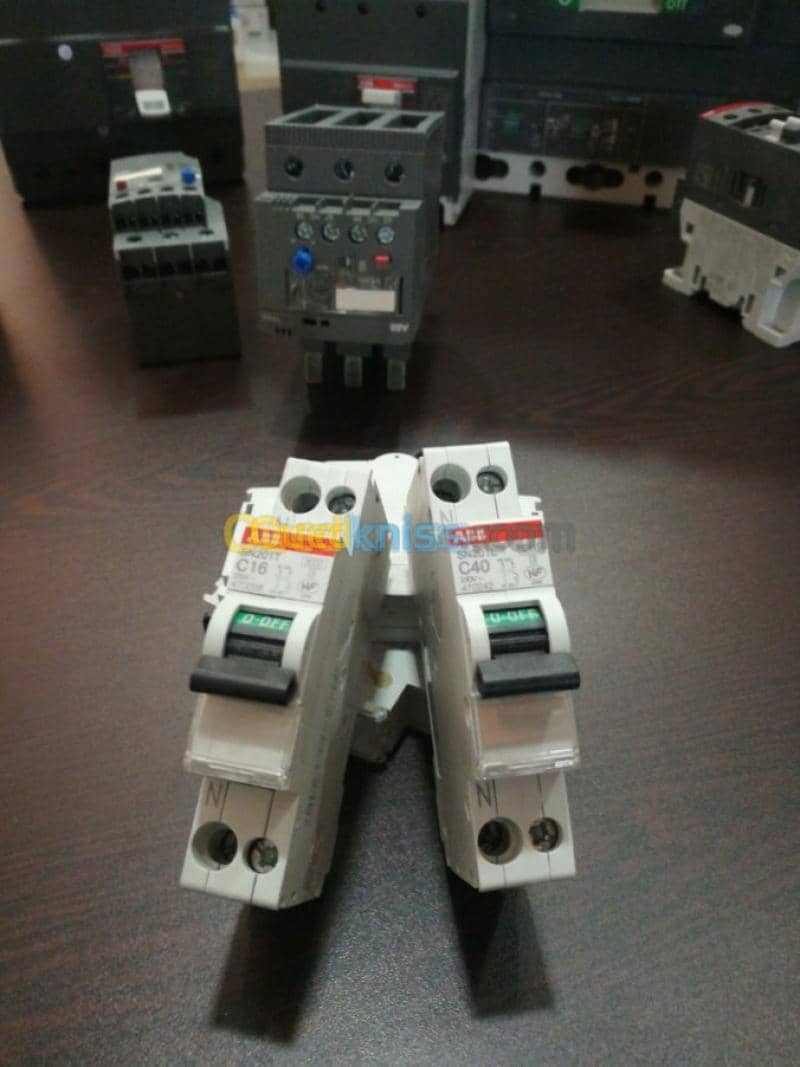 Produits d'électricité ABB 5