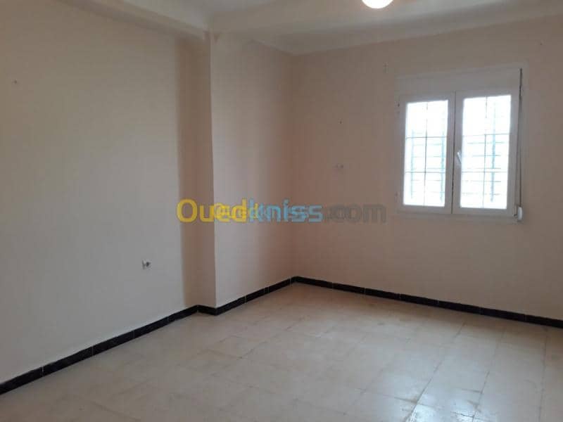 Location Appartement F4 Tiaret Tiaret 23