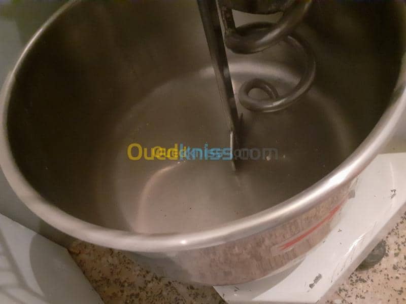 خلاط عجين 2