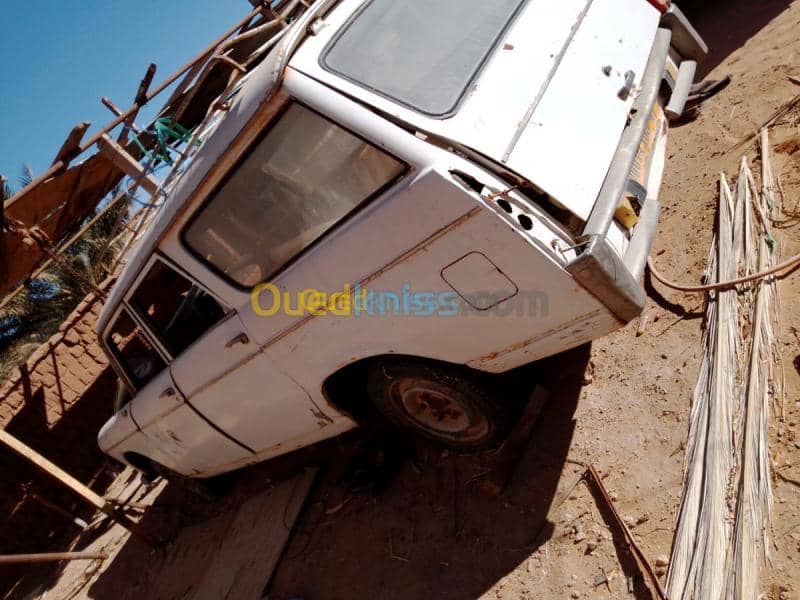 404 طاكسي جماعي 1971 Allure 2