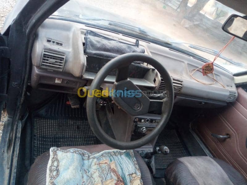 Peugeot 305 1987 3