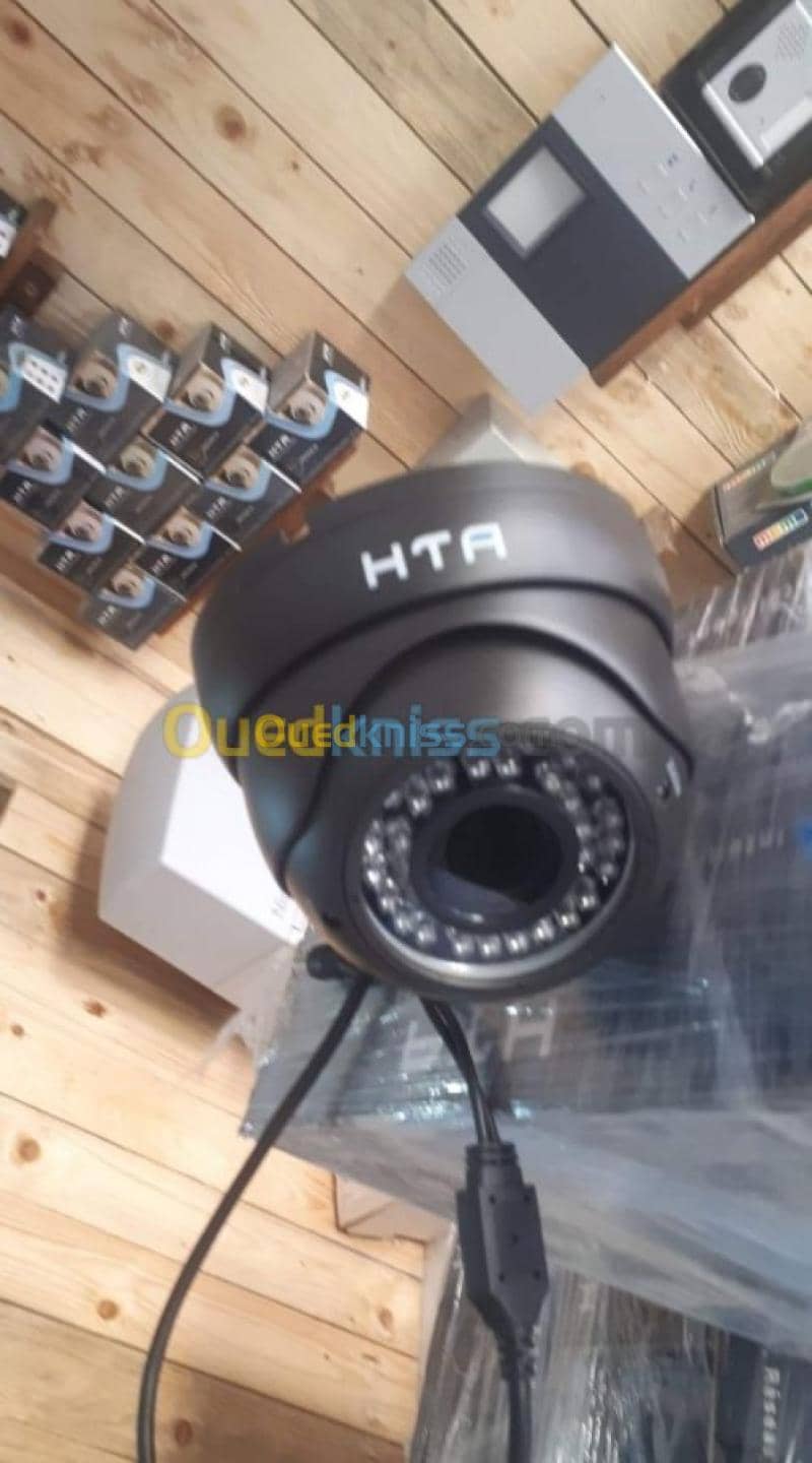 Caméra de surveillance 7