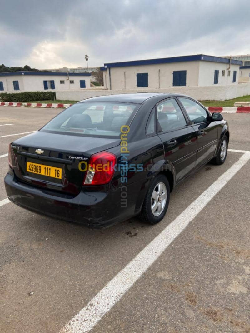 Chevrolet Optra 5 portes 2011 6