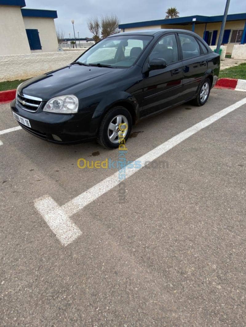 Chevrolet Optra 5 portes 2011 7