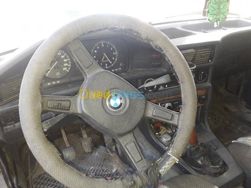 BMW Série 5 1982 Premium 3