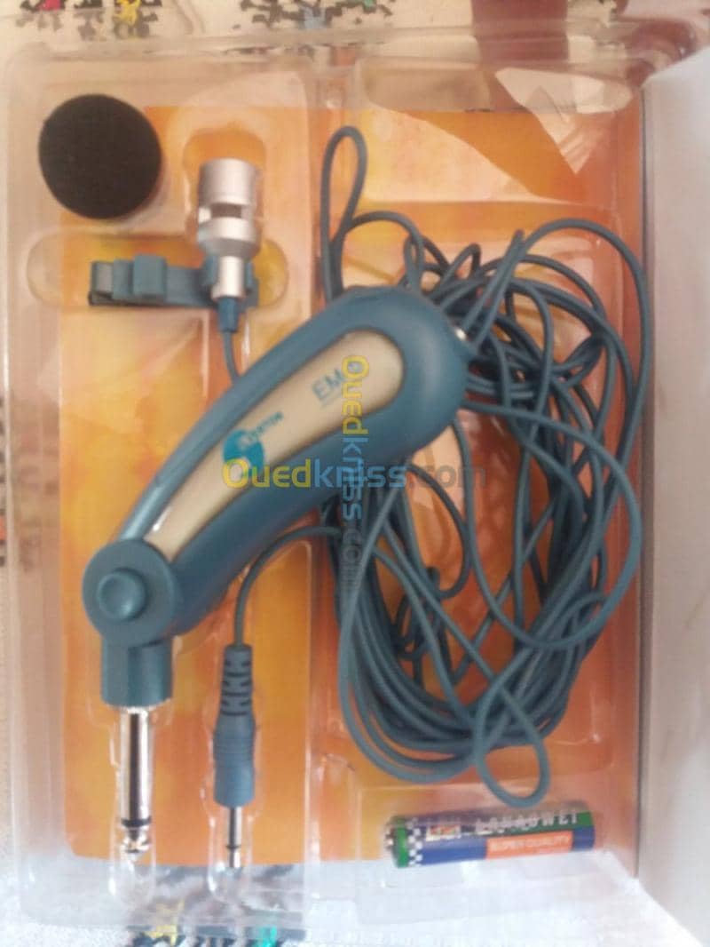 Microphone 7