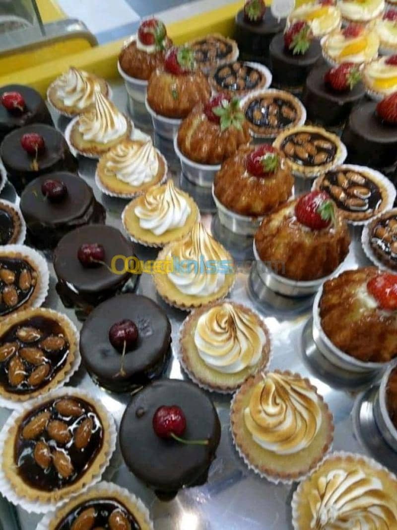 Pâtissière  2