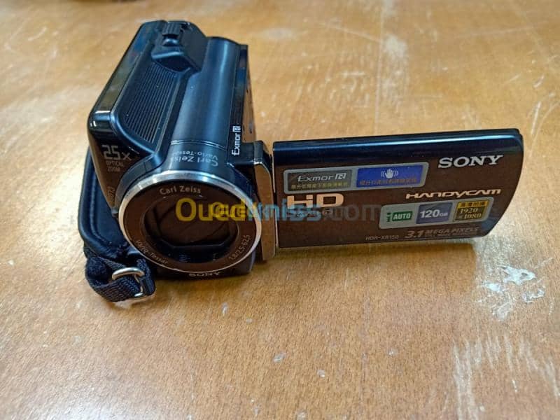 Sony Handycam HDR-XR150 5