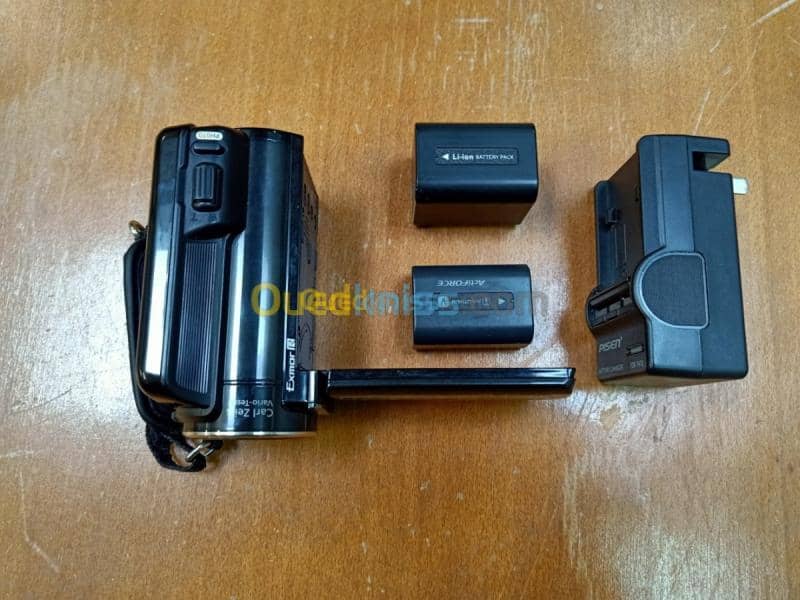 Sony Handycam HDR-XR150 8