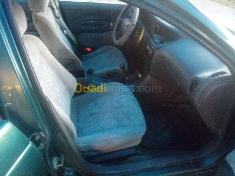Daewoo Laganza 2000