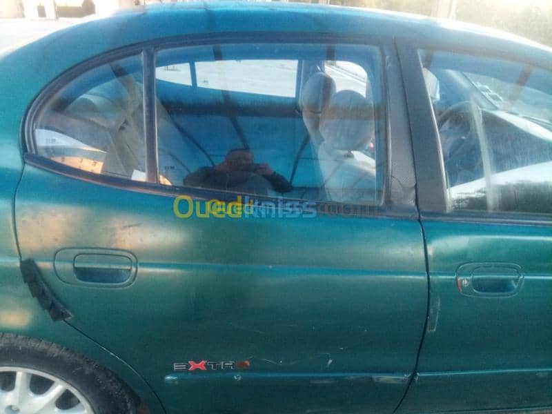 Daewoo Laganza 2000 15