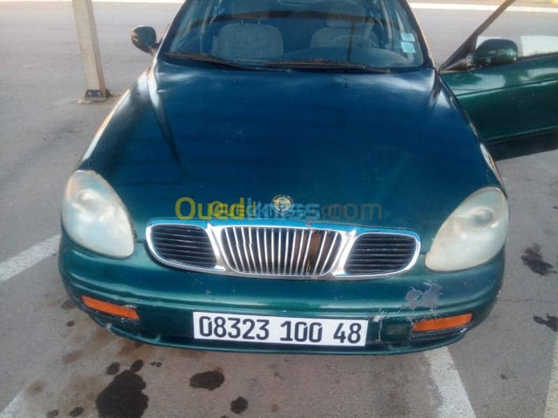 Daewoo Laganza 2000 18