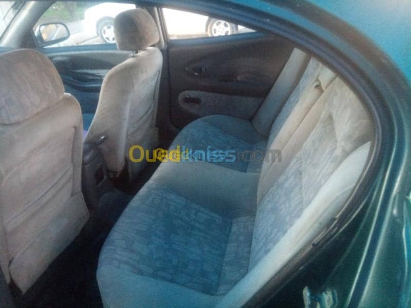 Daewoo Laganza 2000 6