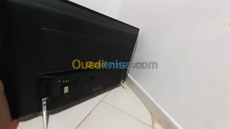 TV Iris 42p écran cassé 2