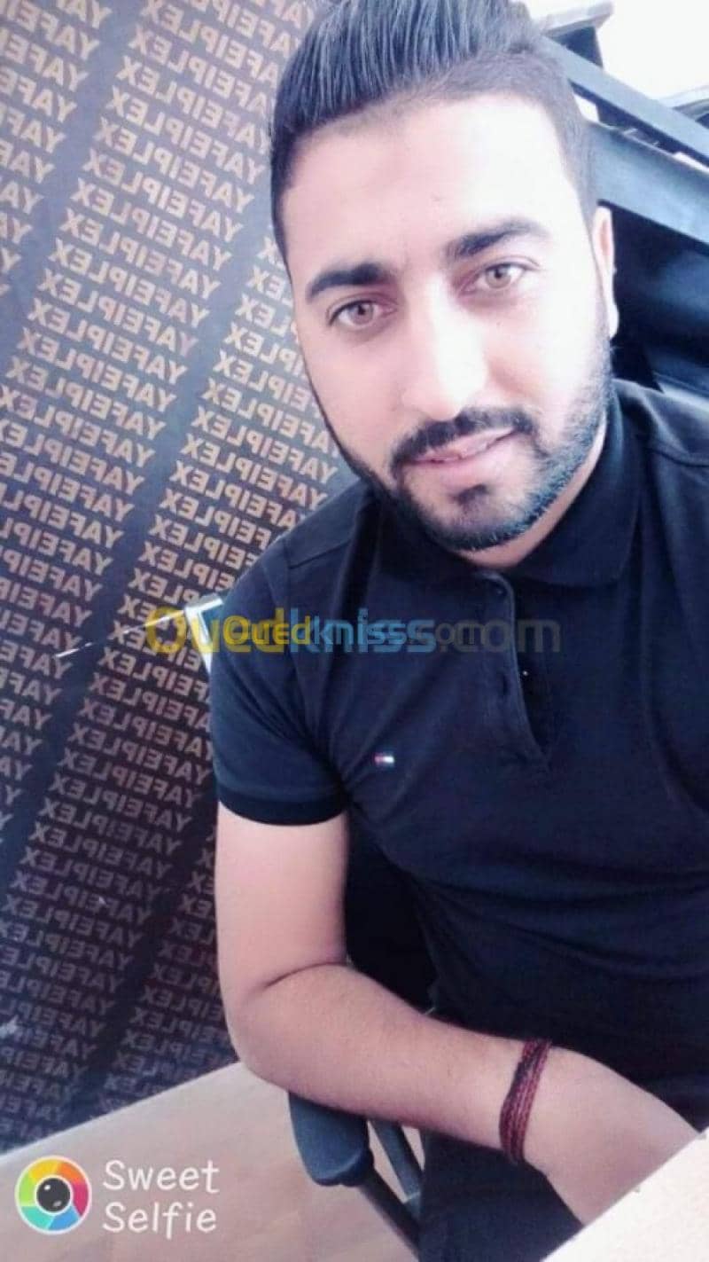 سائق توصيل بالدراجة نارية 