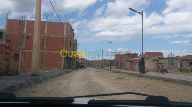 Cherche achat Terrain Saida Ouled khaled