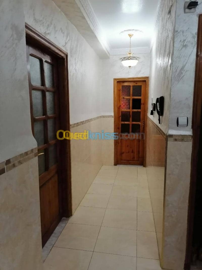 Vente Appartement F5 Tiaret Tiaret 3