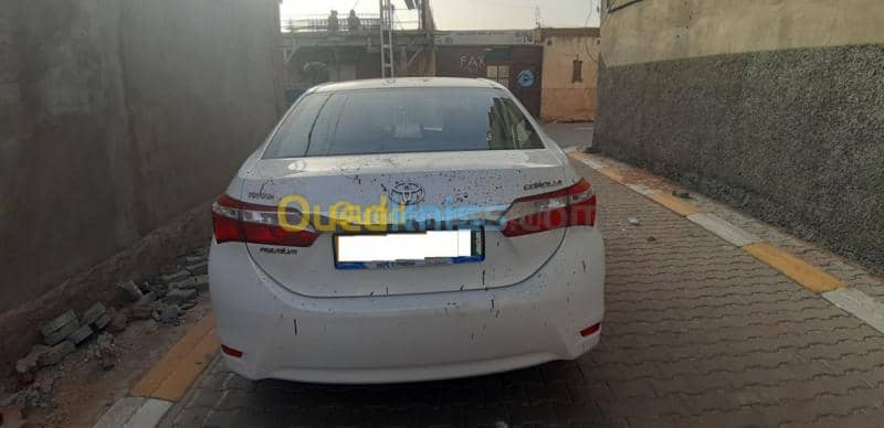 Toyota Corolla 2015 high grade 6