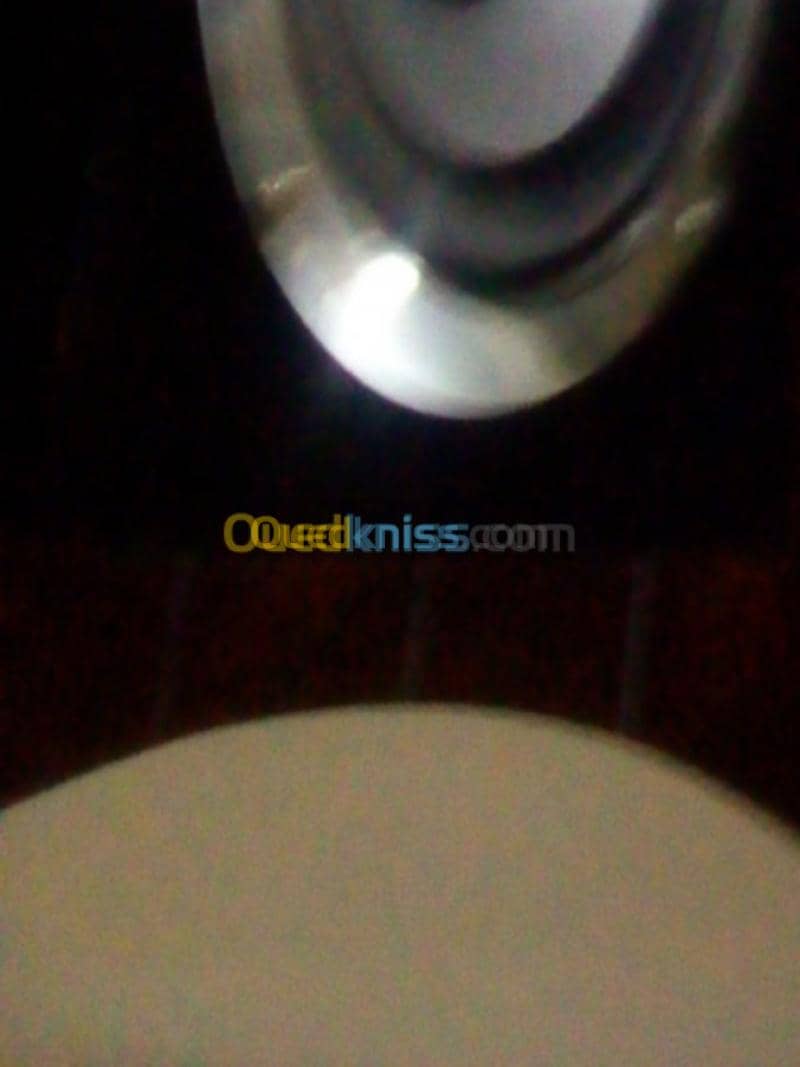 Baffles en bois et DVD 2