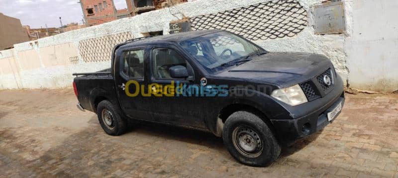 Nissan Navara 2013 Elegance 4x4 3