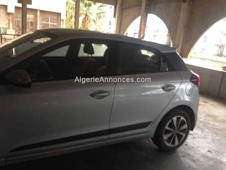 À vendre new i20 4