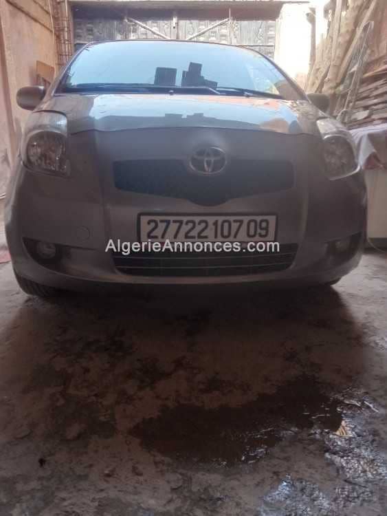 Toyota yaris 2
