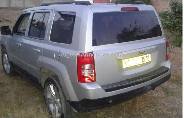 Jeep patriot 2015 essence 2.0 156 ch 8