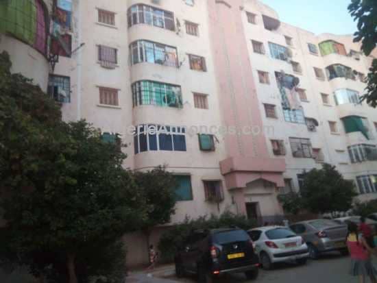 Joli f3 à chlef