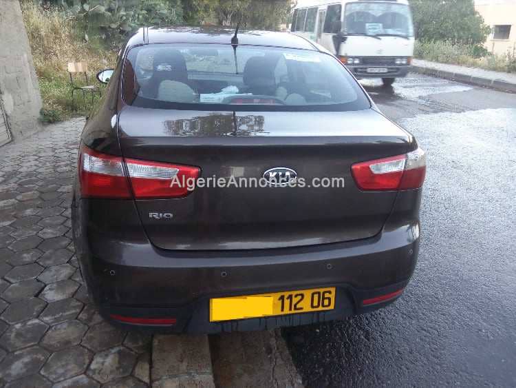 Kia rio 4 portes 3