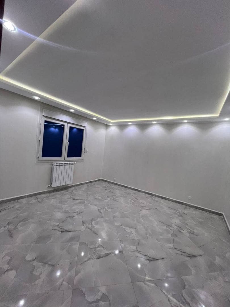 Appartement f5 luxueuse au centre ville de jijel 5