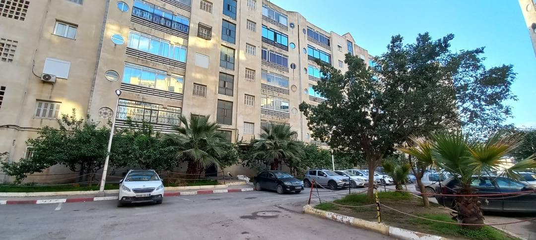 Vente superbe appartement f3 bejaia ville. 10