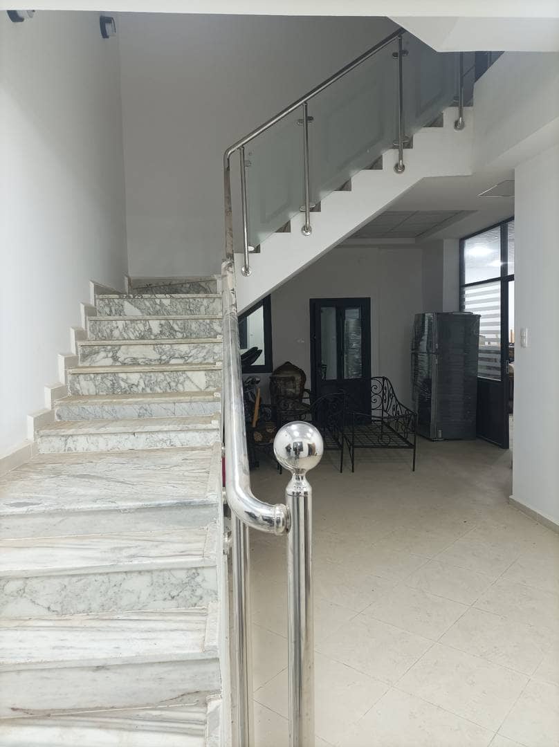 Location villa r+2 commercial