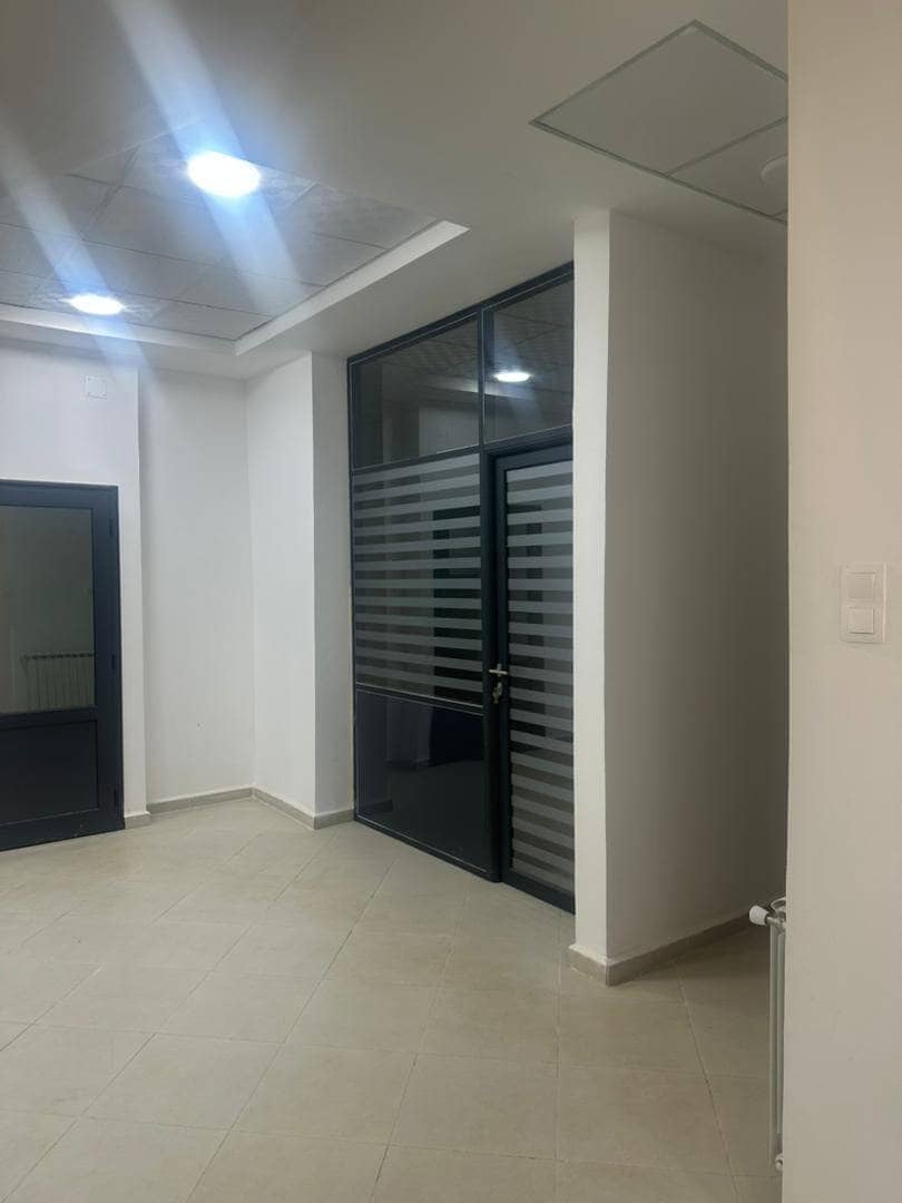 Location villa r+2 commercial 2