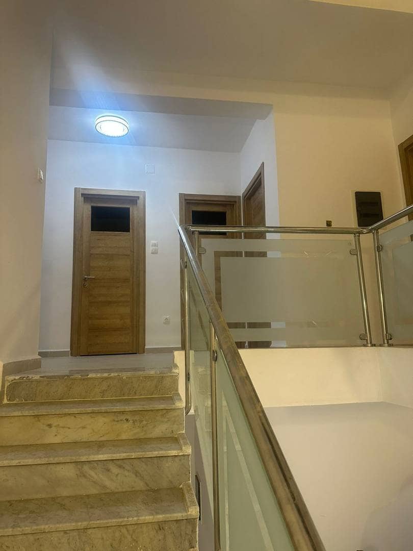 Location villa r+2 commercial 6