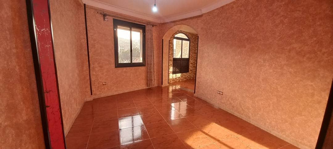 Location appartement f3 bien fini avec belle vue, à bejaia ville. 4