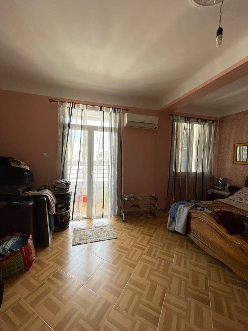 Duplex residence phoniex 12