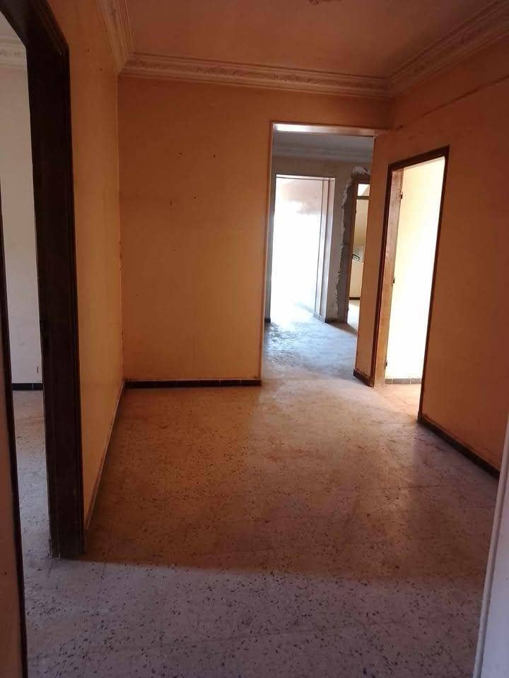 Vend grand appartement à djdiouia 2