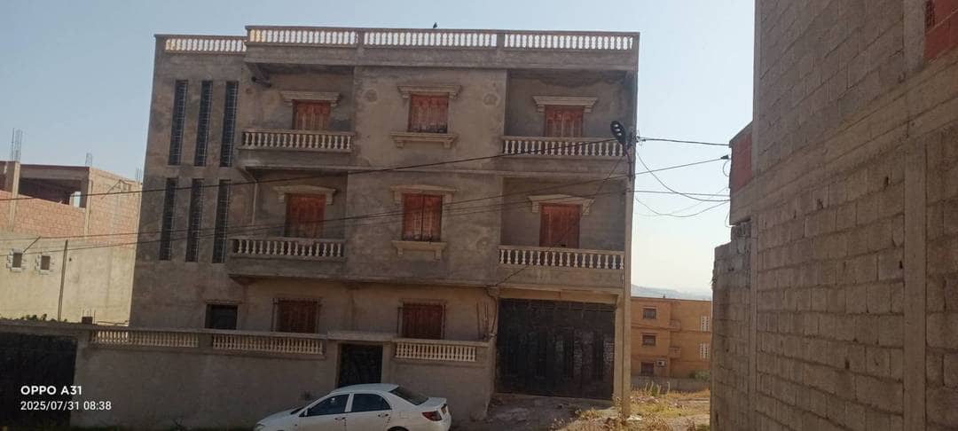 للبيع مسكن فردي ط+1+ سطح في طور الإنجاز 4