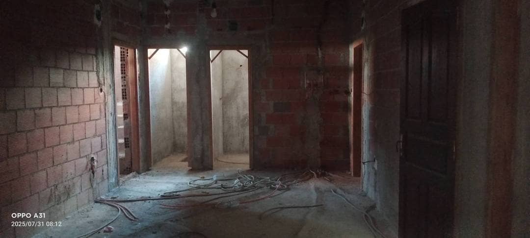 للبيع مسكن فردي ط+1+ سطح في طور الإنجاز