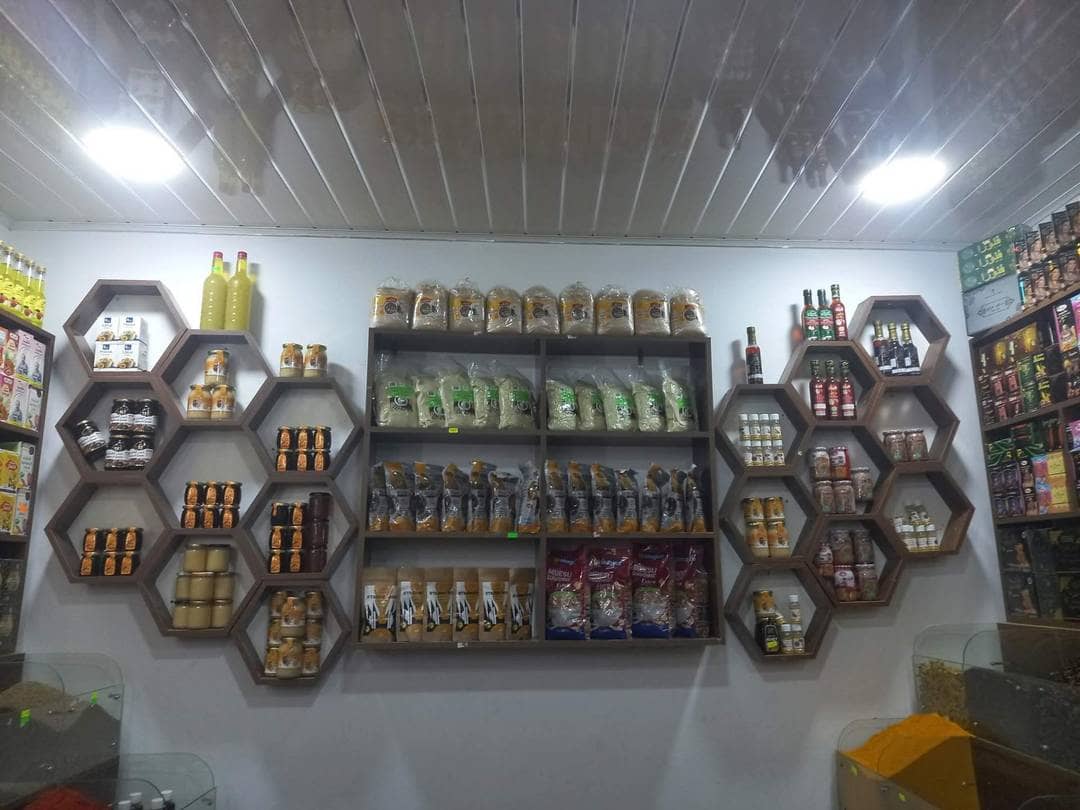 محل مجهز خاص بالأعشاب و التوابل و المكسرات 9
