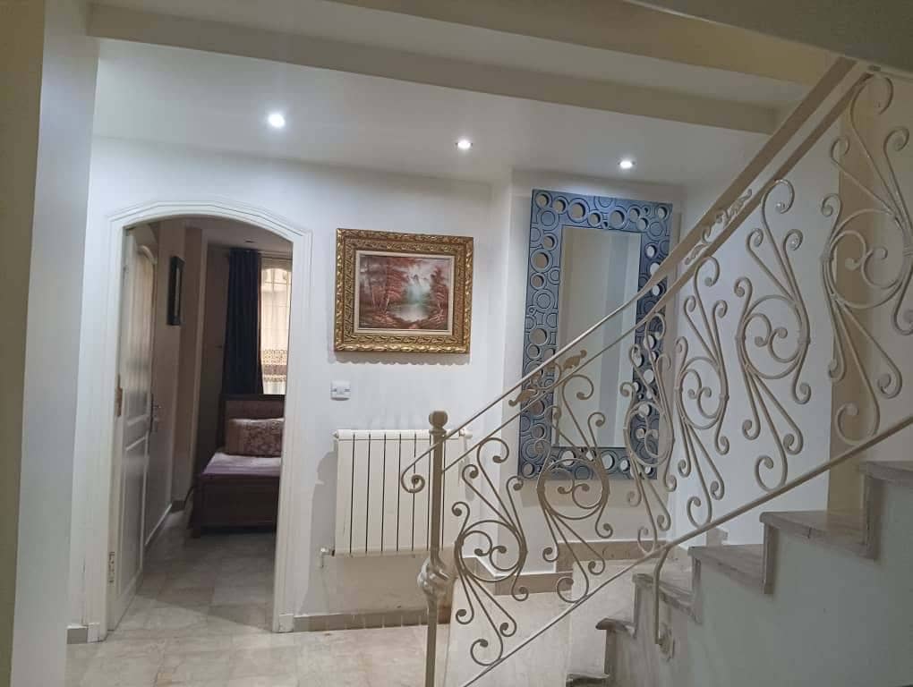 Duplex 155 m² avec box à proximité des ambassades a hydra 3