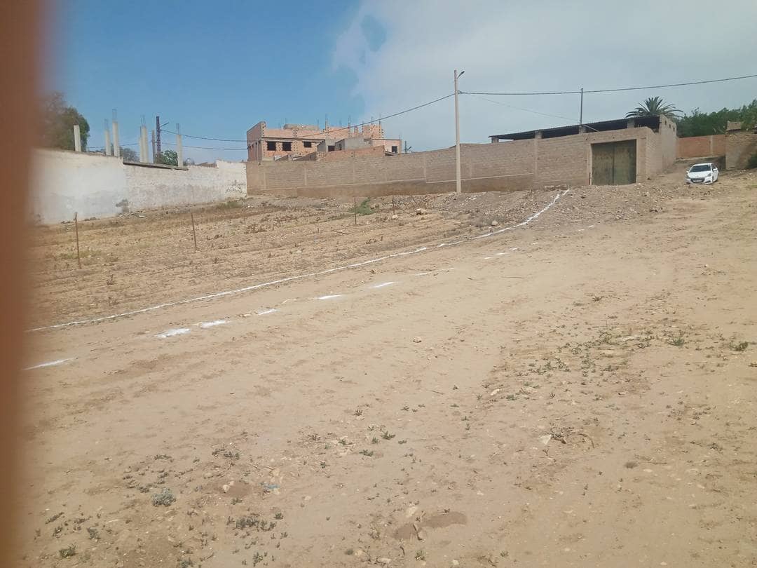 2000 m2 ارض صالحة للبناء