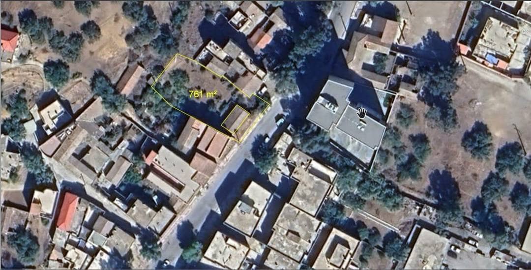 Terrain constructible de 761 m²