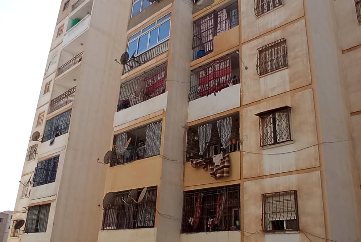 Vend ou Echange F3 à Oran 2