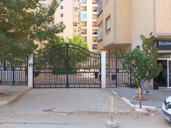 APPARTEMENT F5 ENTIÈREMENT REFAIT À NEUF 42