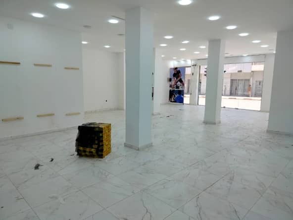 Location du Garage 148 m² 13
