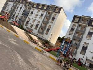 Appartement f4 — skikda